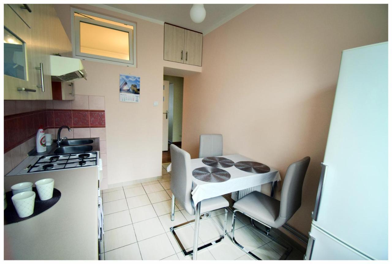 Color 24 Apartament IV Apartman Stalowa Wola Kültér fotó