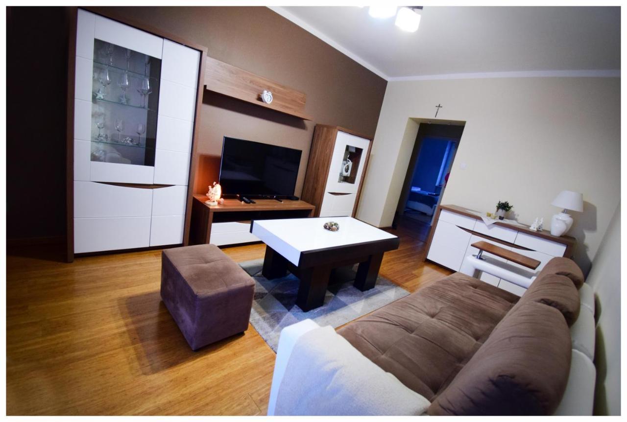 Color 24 Apartament IV Apartman Stalowa Wola Kültér fotó